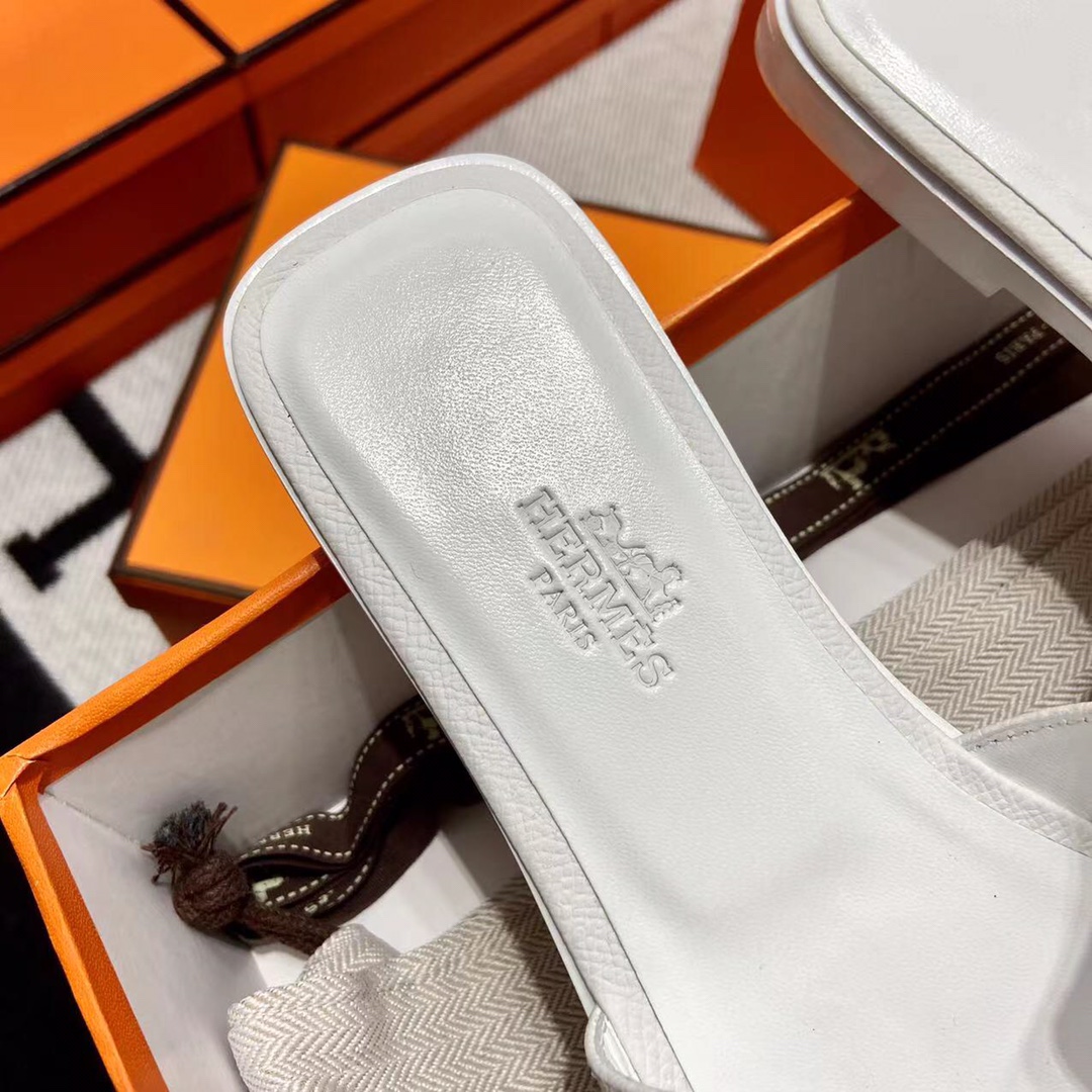 에르메스 올수공 오란 슬리퍼 샌들 앱송 137